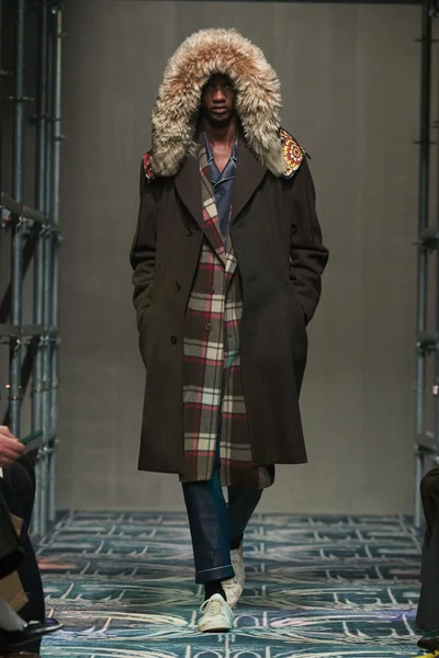 Look 44